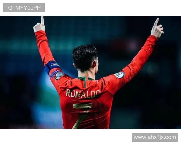 足坛历史前十球员深度盘点与影响力评析