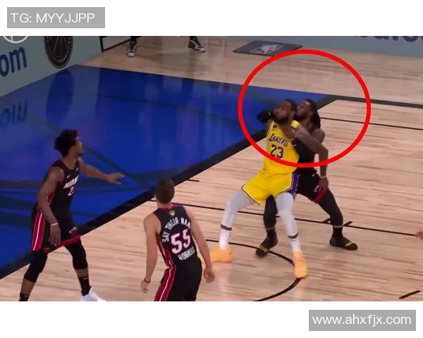 震撼揭幕！NBA总决赛激战正酣 谁将捧起冠军奖杯书写历史篇章